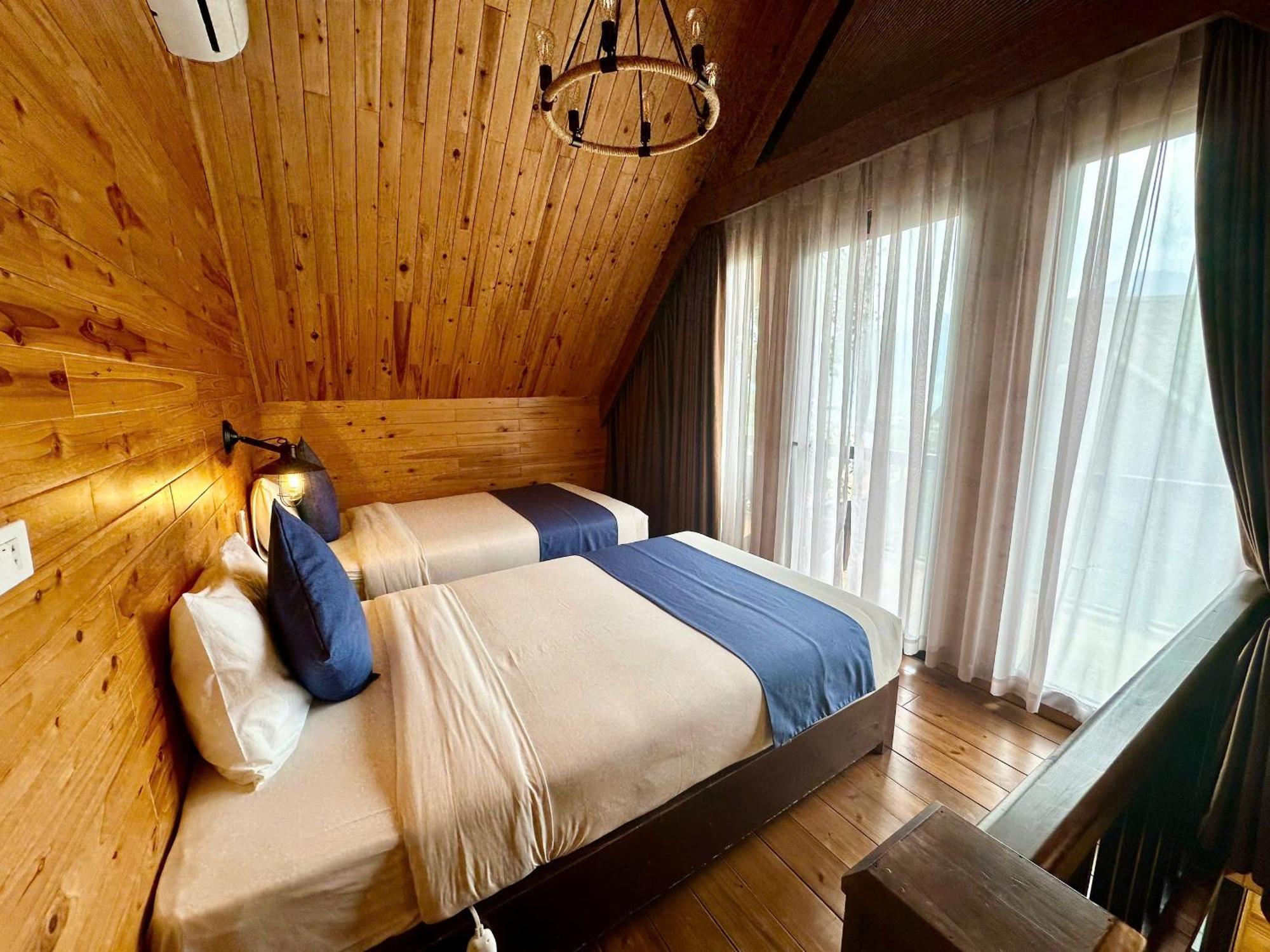 Pine Hill Eco *