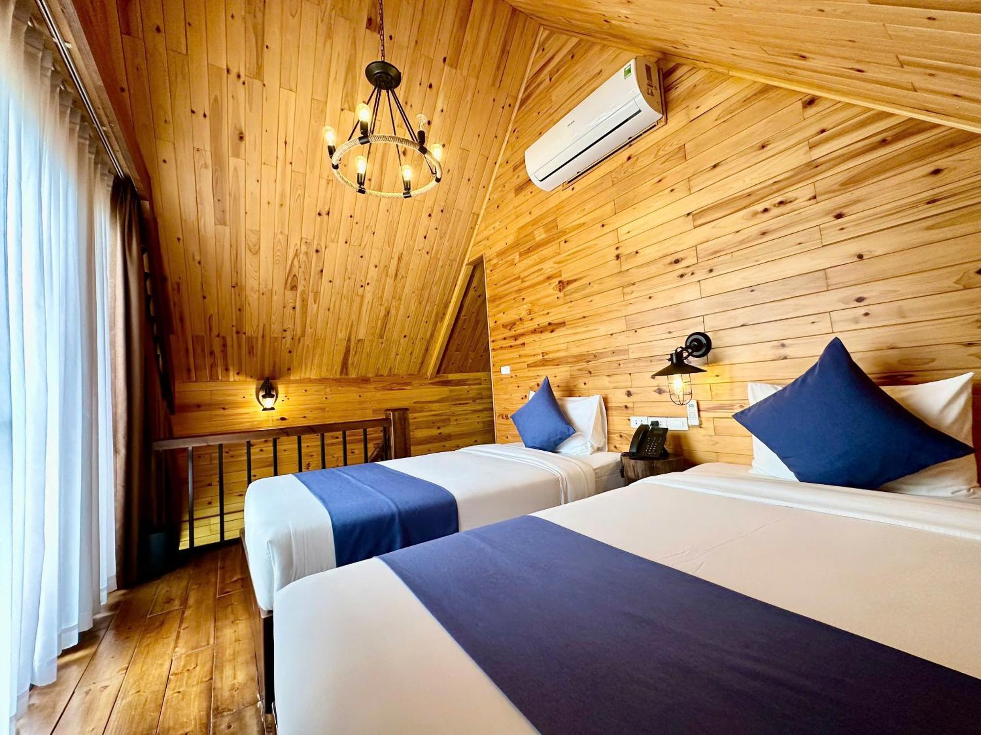 Lodge Pine Hill Eco