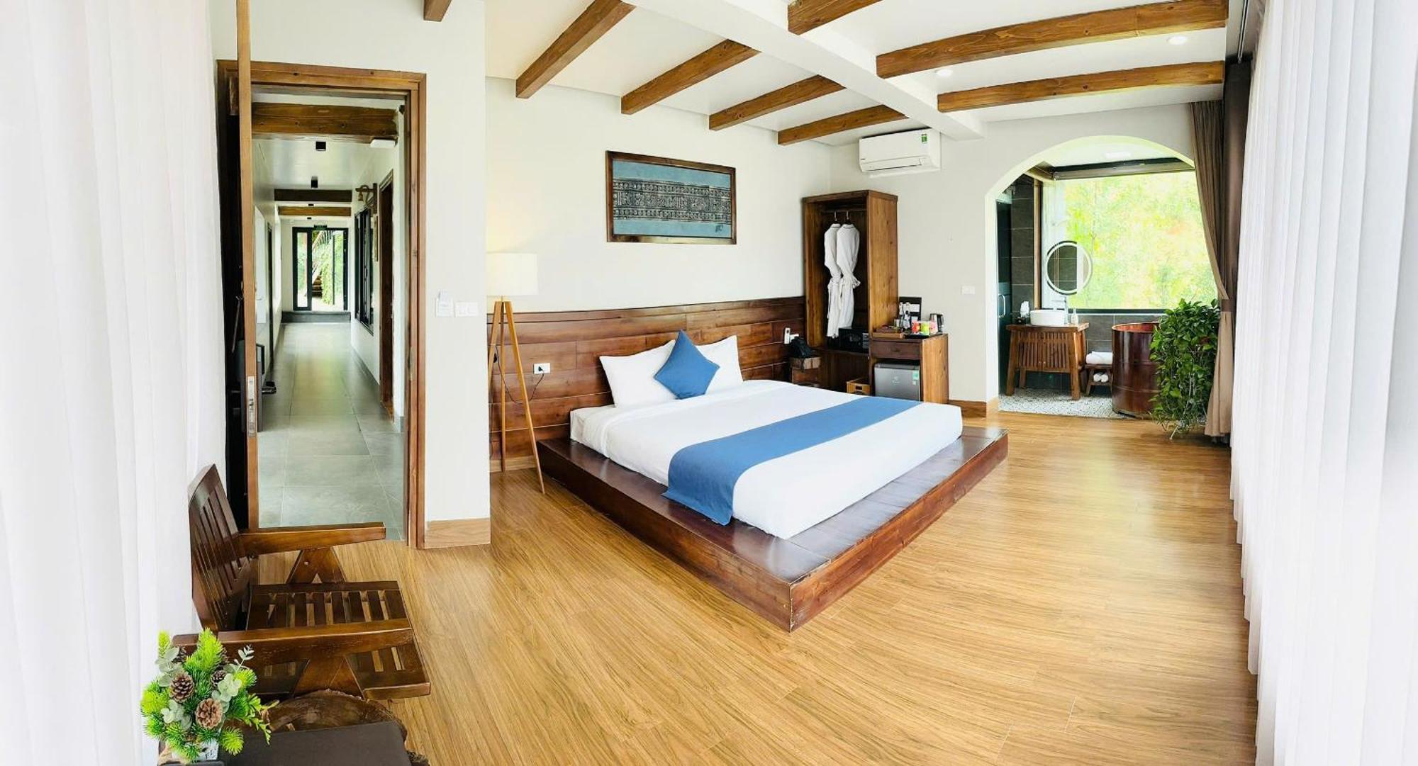 Pine Hill Eco Lodge