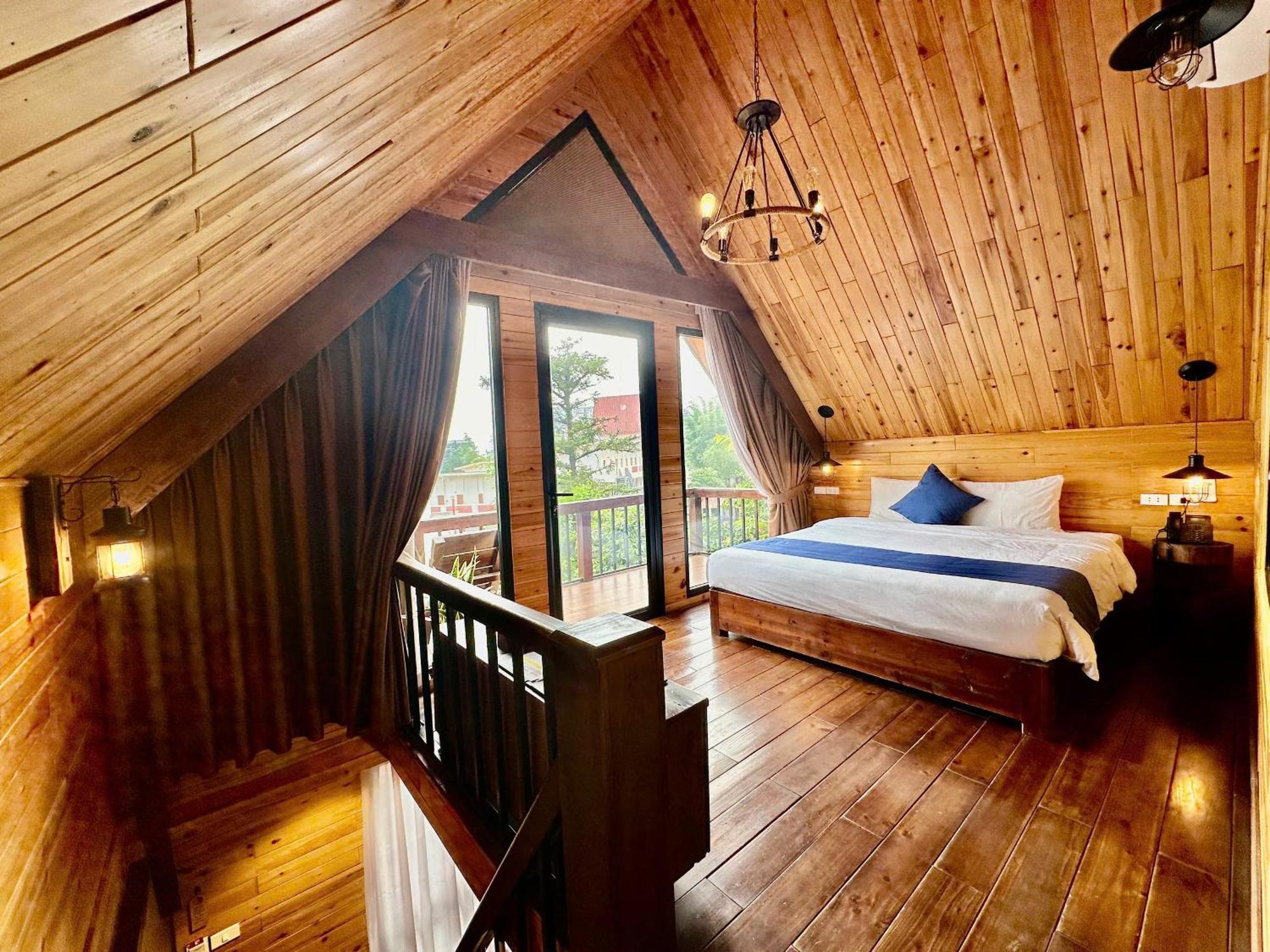 Lodge Pine Hill Eco